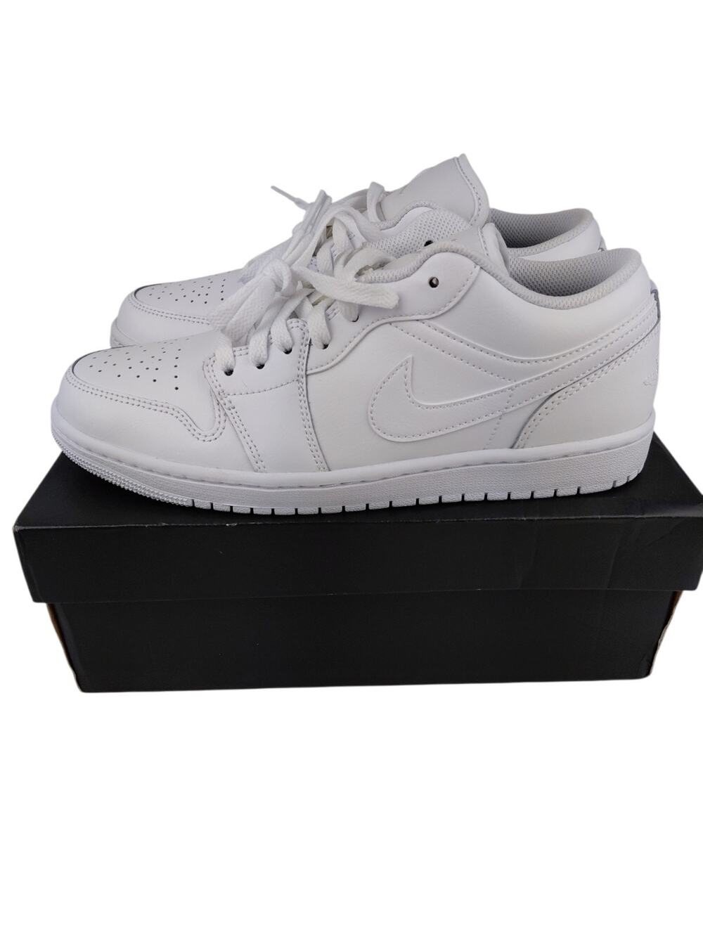 *NEW* Men NIKE Air Jordan 1 Low Size 8.5 WHITE / WHITE (553558 136)